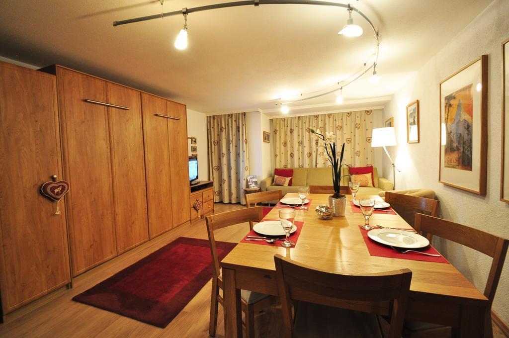 Haus Armina - Apartment Edward Zermatt Room photo